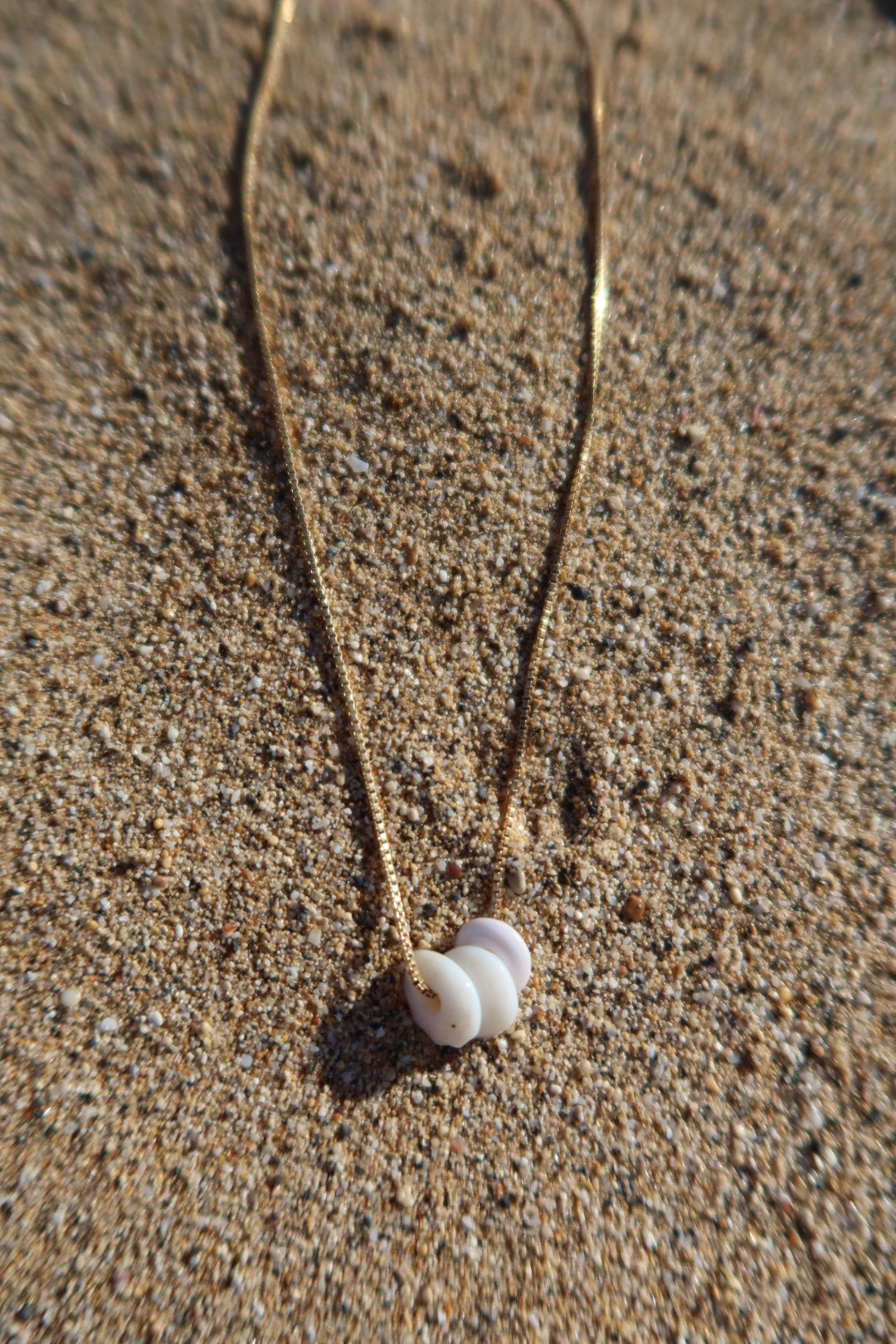 Dainty Puka in Para Necklace